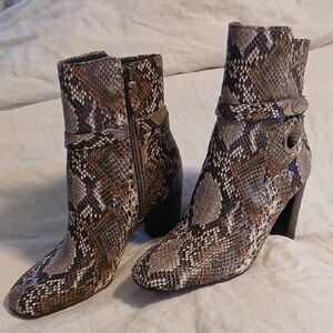 Johnston & Murphy Snakeskin Pattern Ankle Booties